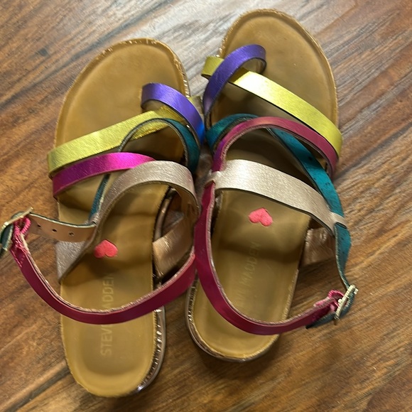 Steve Madden Girls Mistling Iridescent Multi Color Strappy Softbed Sandals Sz 13 - Picture 2 of 8